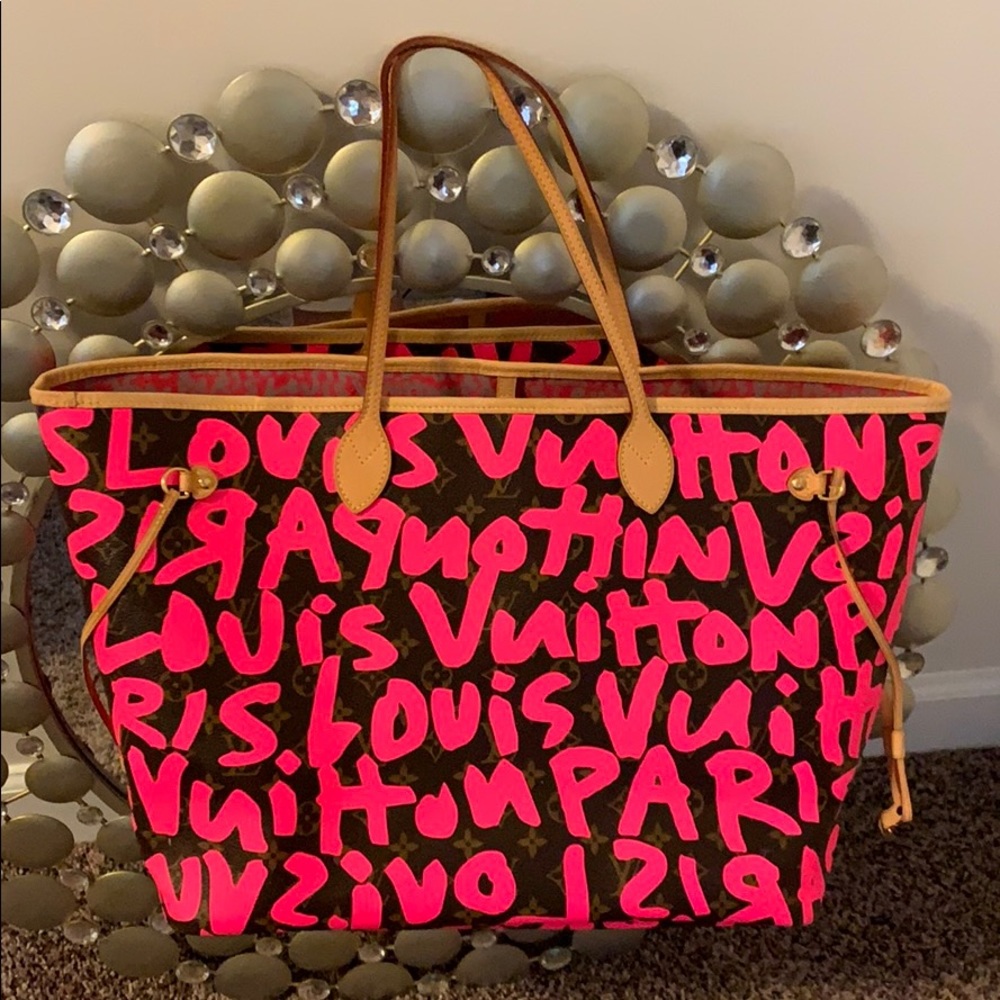 2009 Limited Edition Louis Vuitton never full Gm